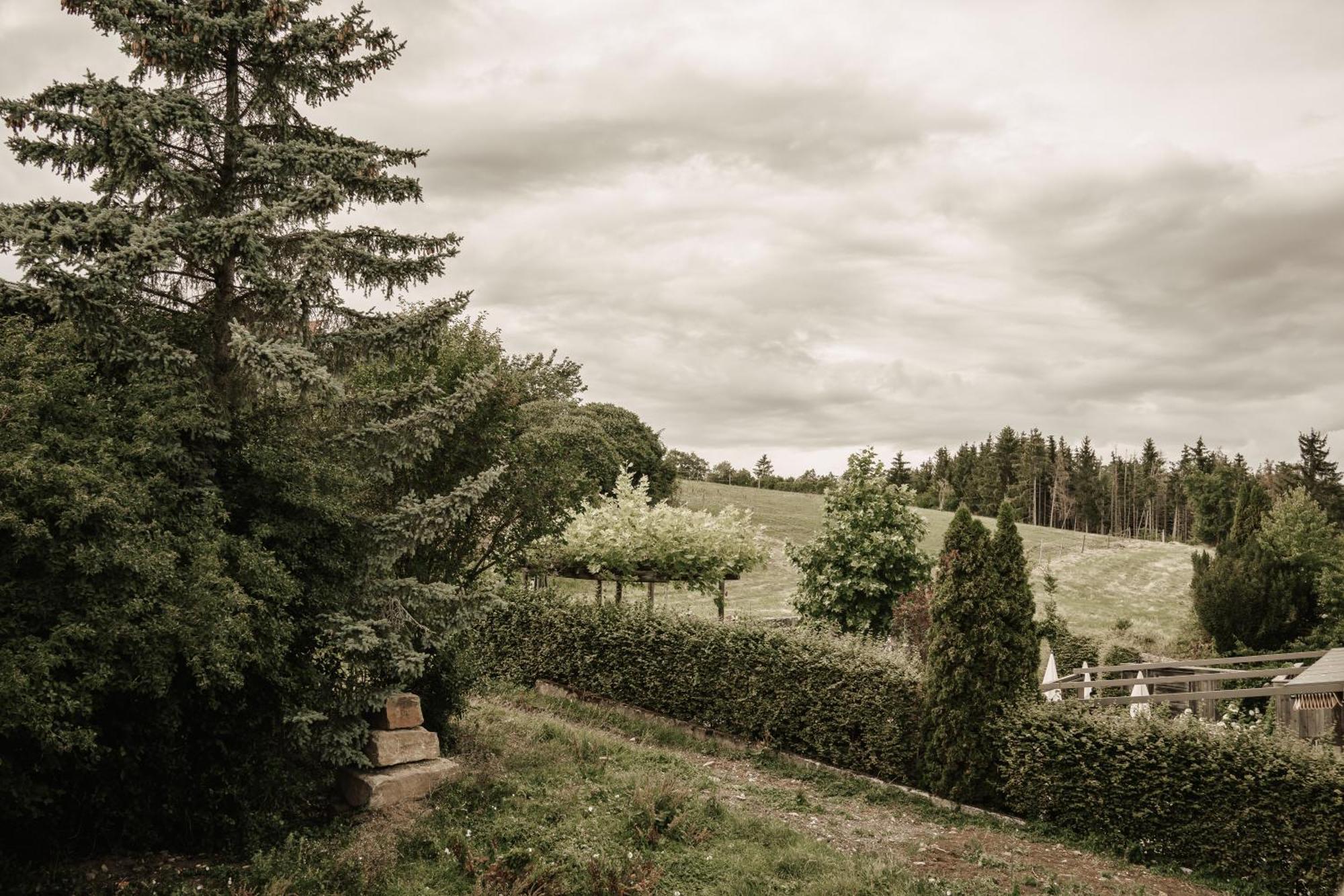 Отель Landhaus Engel Erlaheim Экстерьер фото